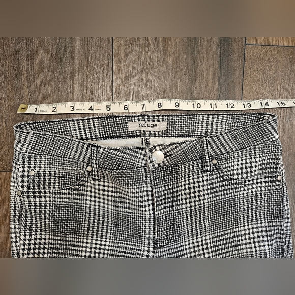 Refuge Plaid Skinny Pants - Size 8 - Picture 9 of 12
